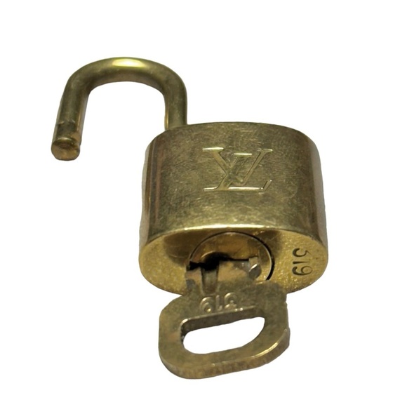 LOUIS VUITTON #319 Brass Padlock + Key Set - Picture 6 of 6